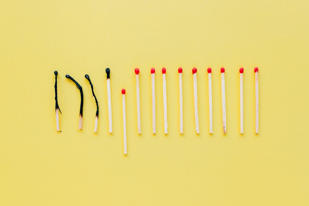 Een burn-out herkennen: wanneer is het tijd om hulp te zoeken?